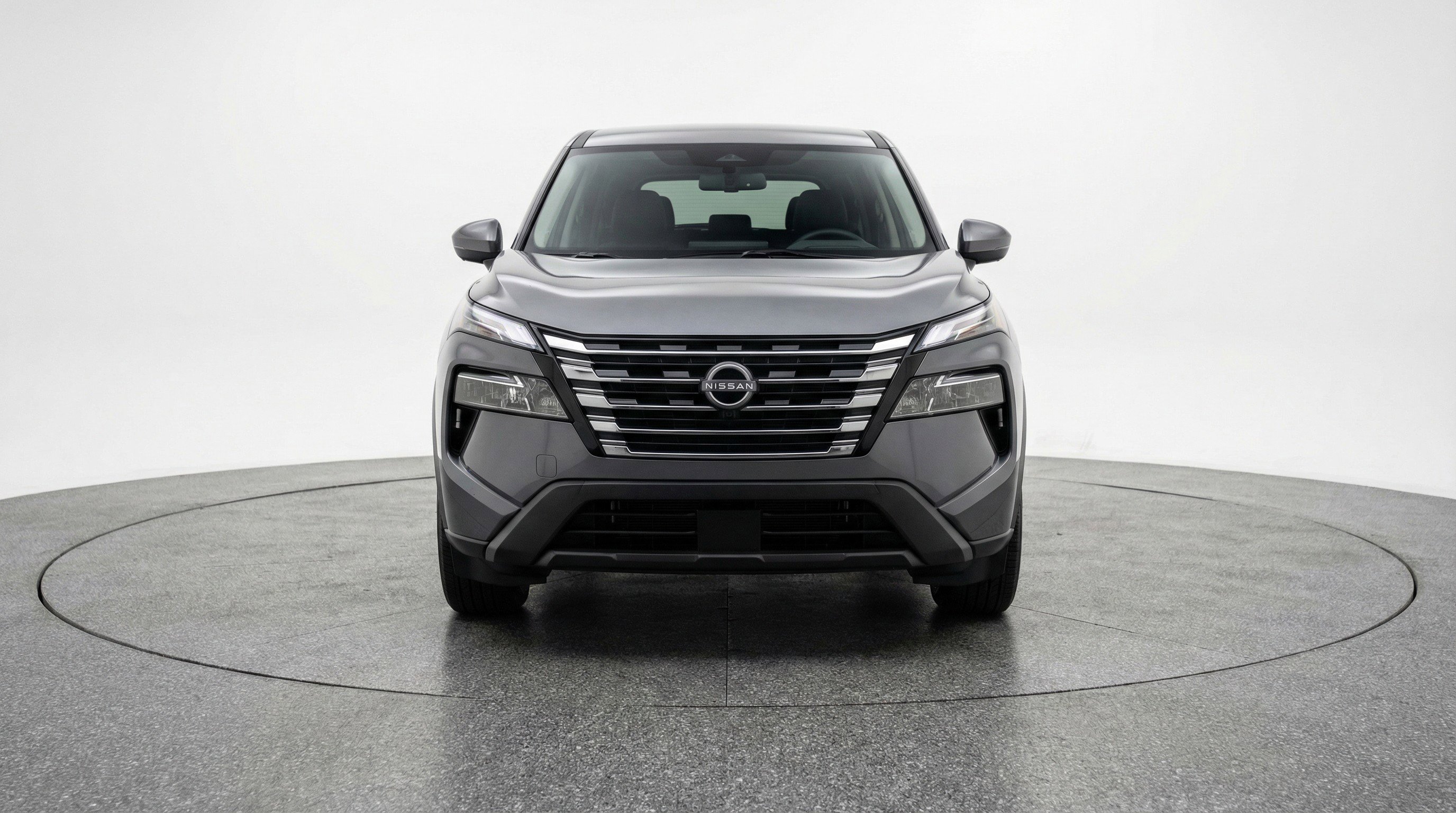 Used 2025 Nissan Rogue SV image 2