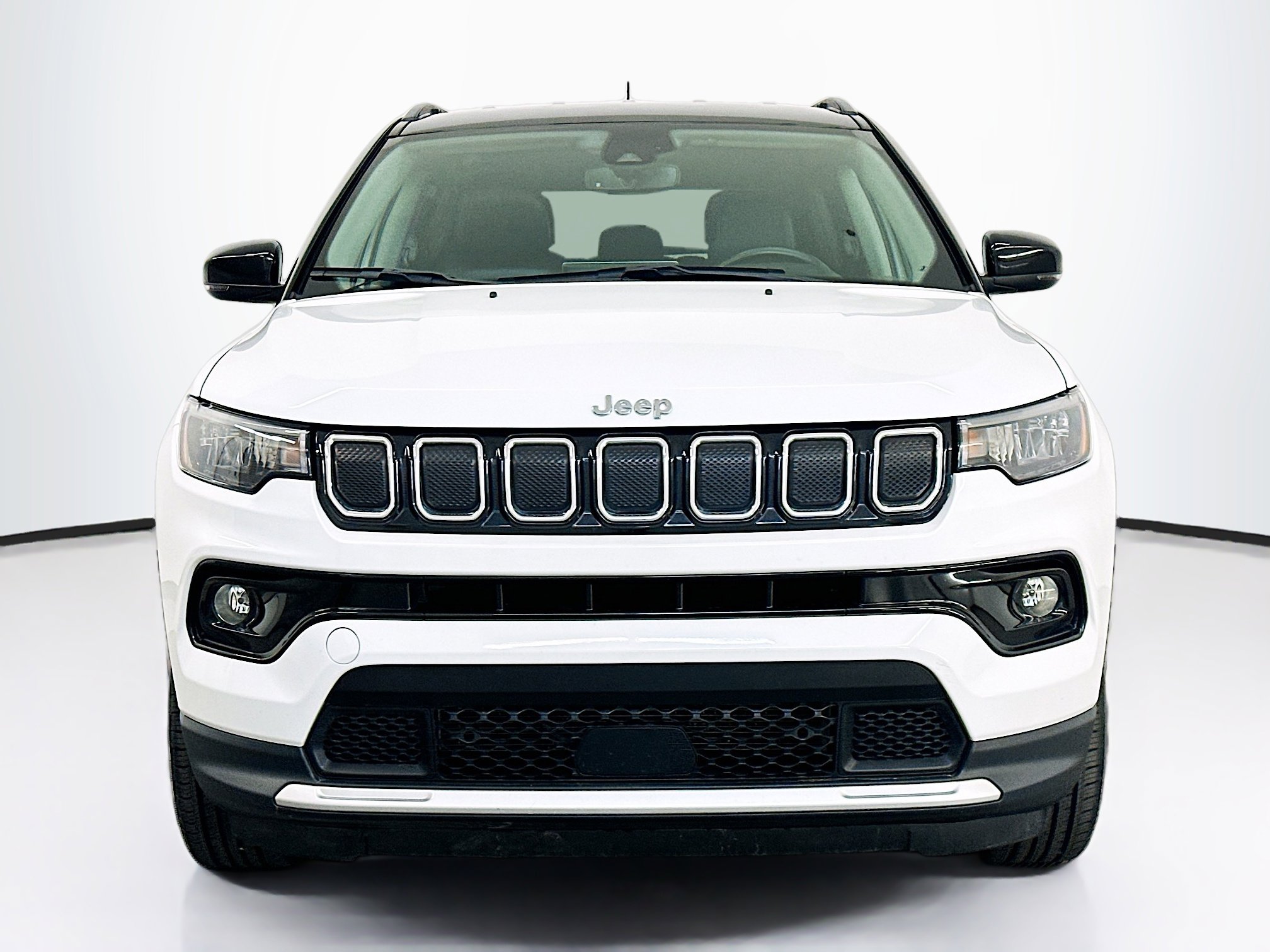 Used 2022 Jeep Compass Limited AWD/4WD image 2