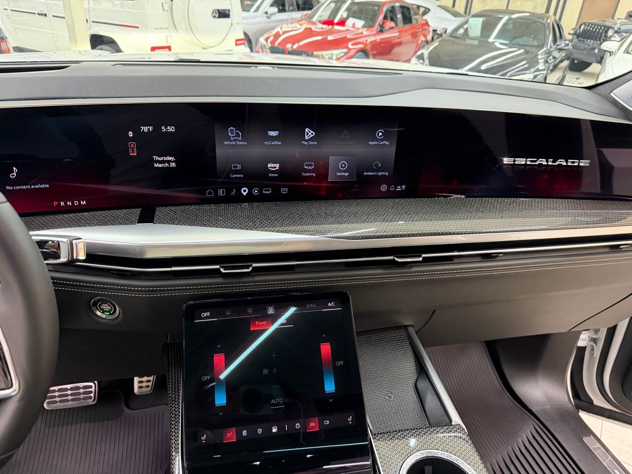 Used 2025 Cadillac Escalade V w/ LPO, ONYX Package image 32