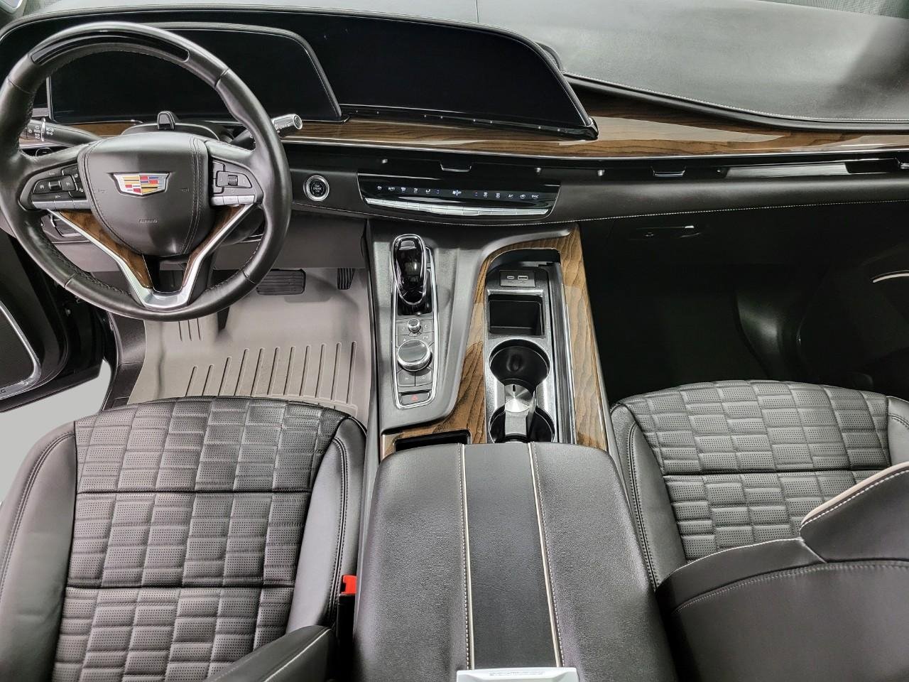 Certified 2024 Cadillac Escalade Sport Platinum w/ Heavy-Duty Trailer Package image 7