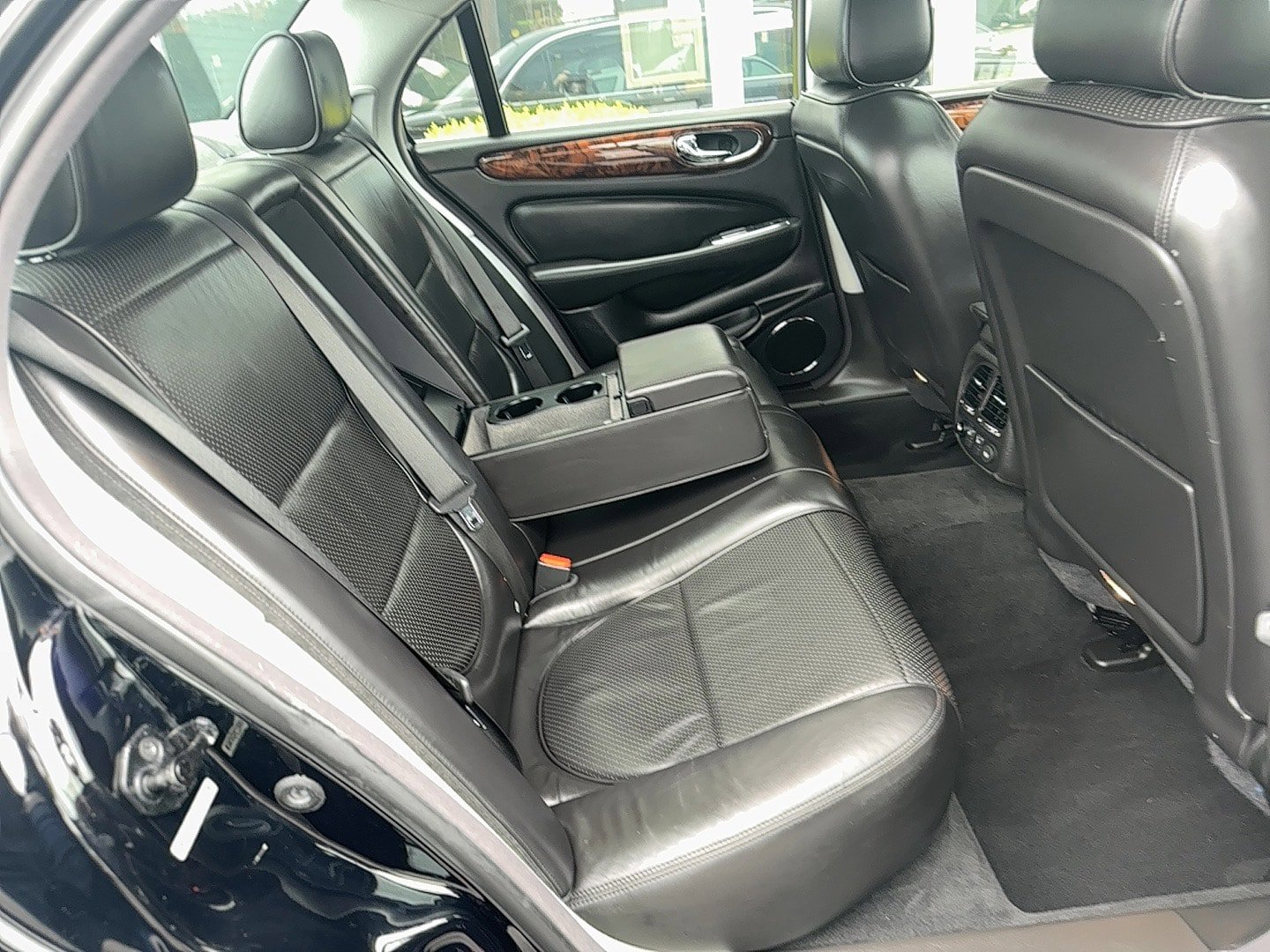 Used 2008 Jaguar XJ8 RWD image 22
