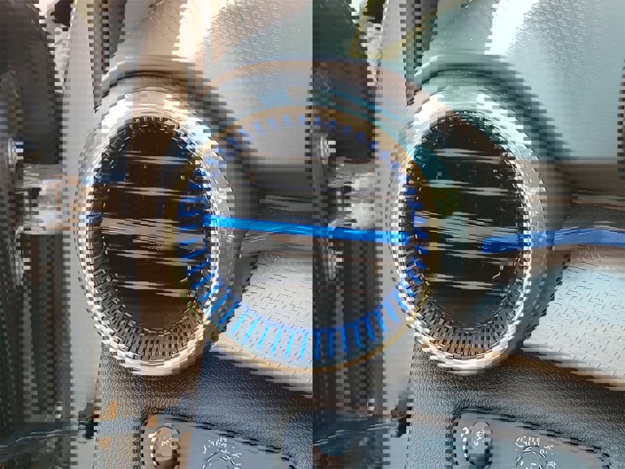 Used 2025 Chevrolet Trax LT w/ LT Convenience Package image 31