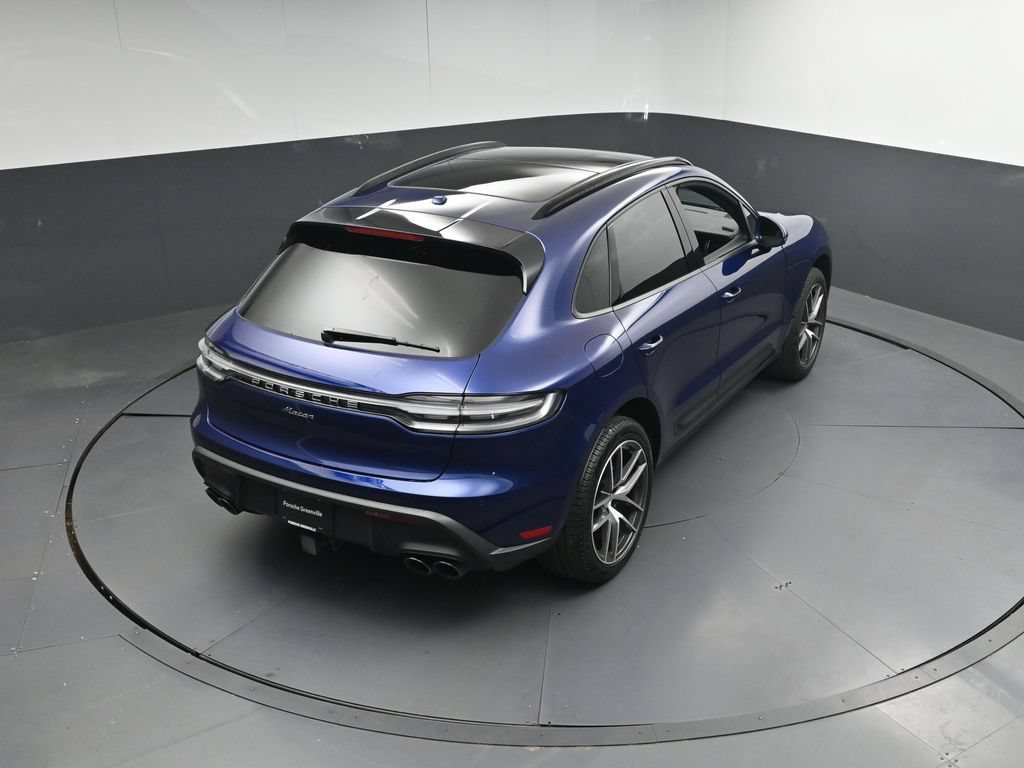 Used 2025 Porsche Macan AWD/4WD image 37