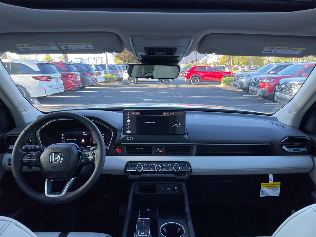 New 2026 Honda Pilot Touring image 10