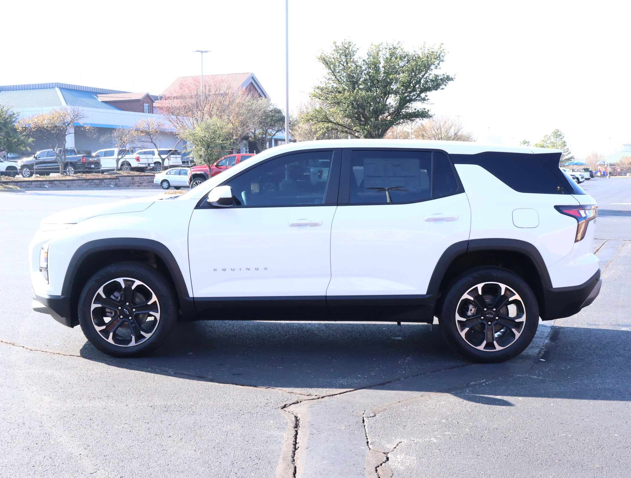 New 2026 Chevrolet Equinox LT w/ Convenience Package II image 30