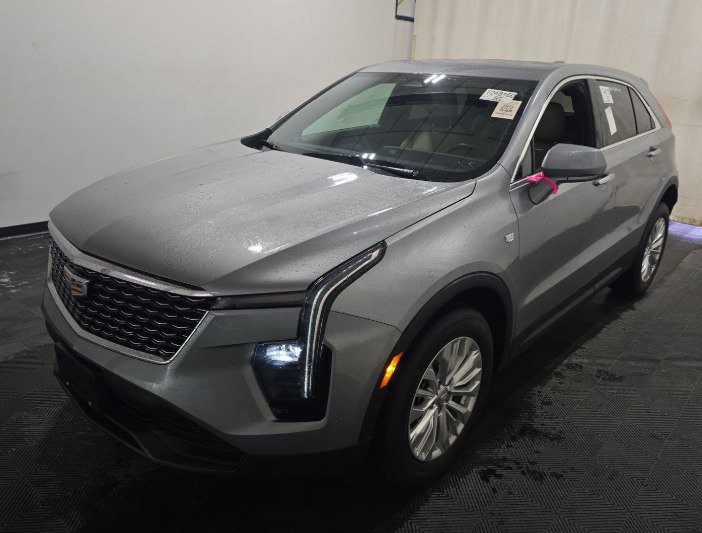 Used 2024 Cadillac XT4 Luxury w/ LPO, Floor Liner Package FWD image 1