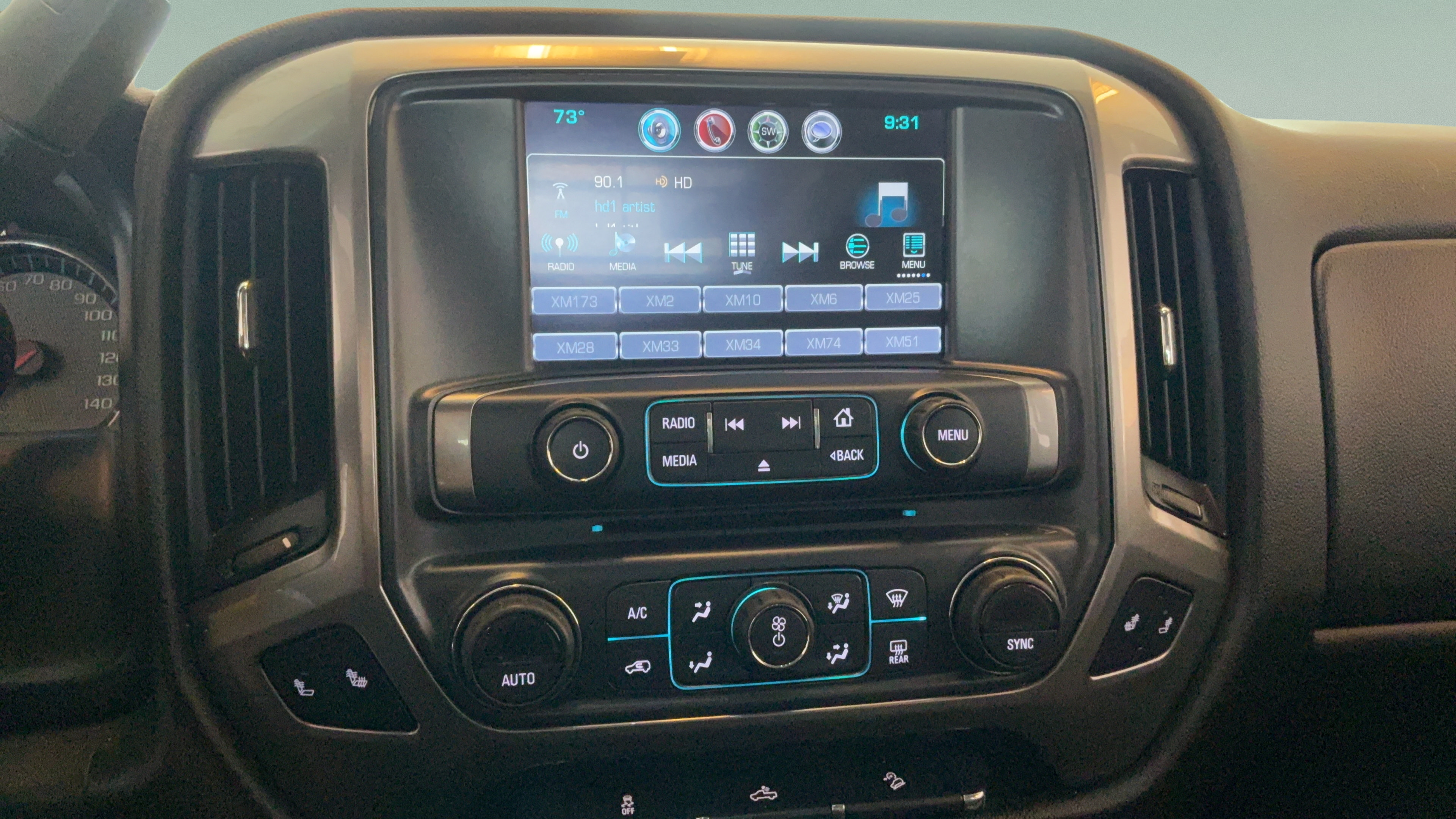 Used 2018 Chevrolet Silverado 1500 LT w/ All Star Edition AWD/4WD image 14