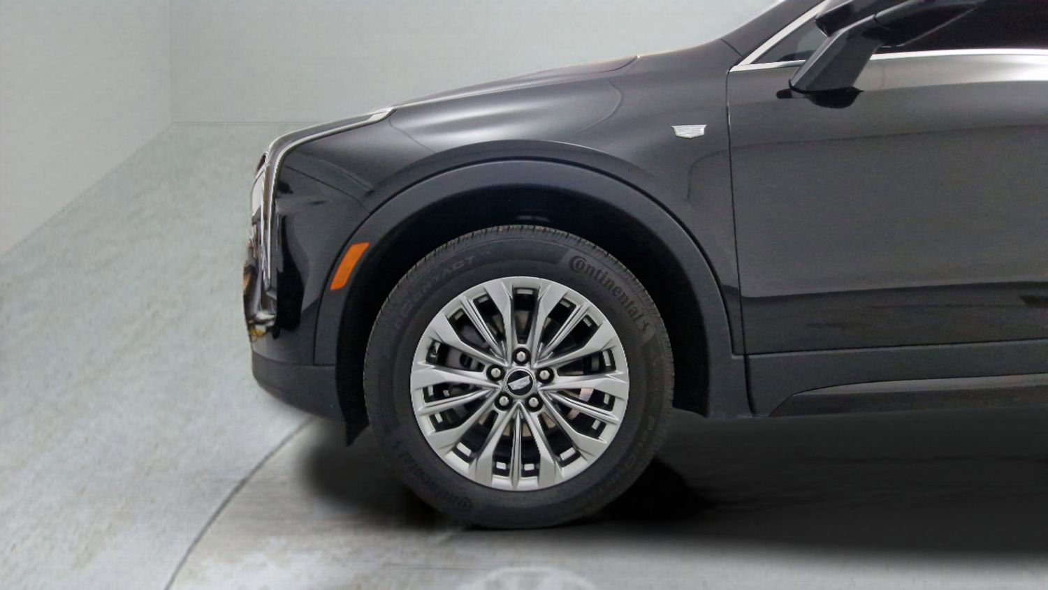 Used 2024 Cadillac XT4 Premium Luxury image 30