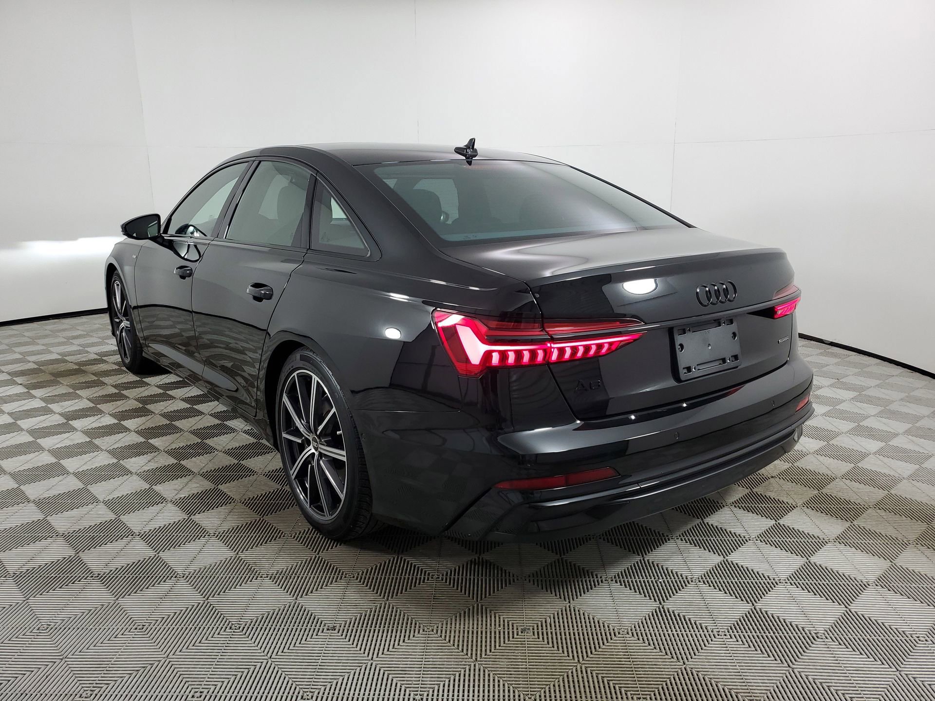 Certified 2024 Audi A6 3.0T Prestige image 8