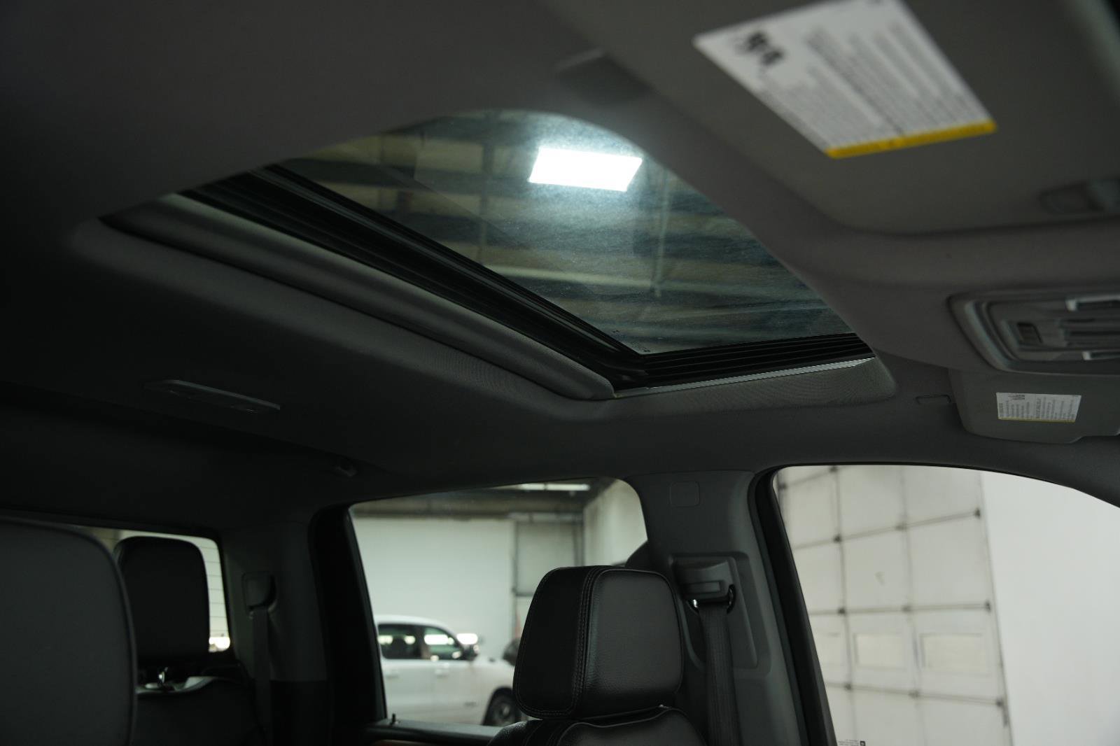 Used 2024 GMC Sierra 2500 Denali w/ Denali Reserve Package image 20