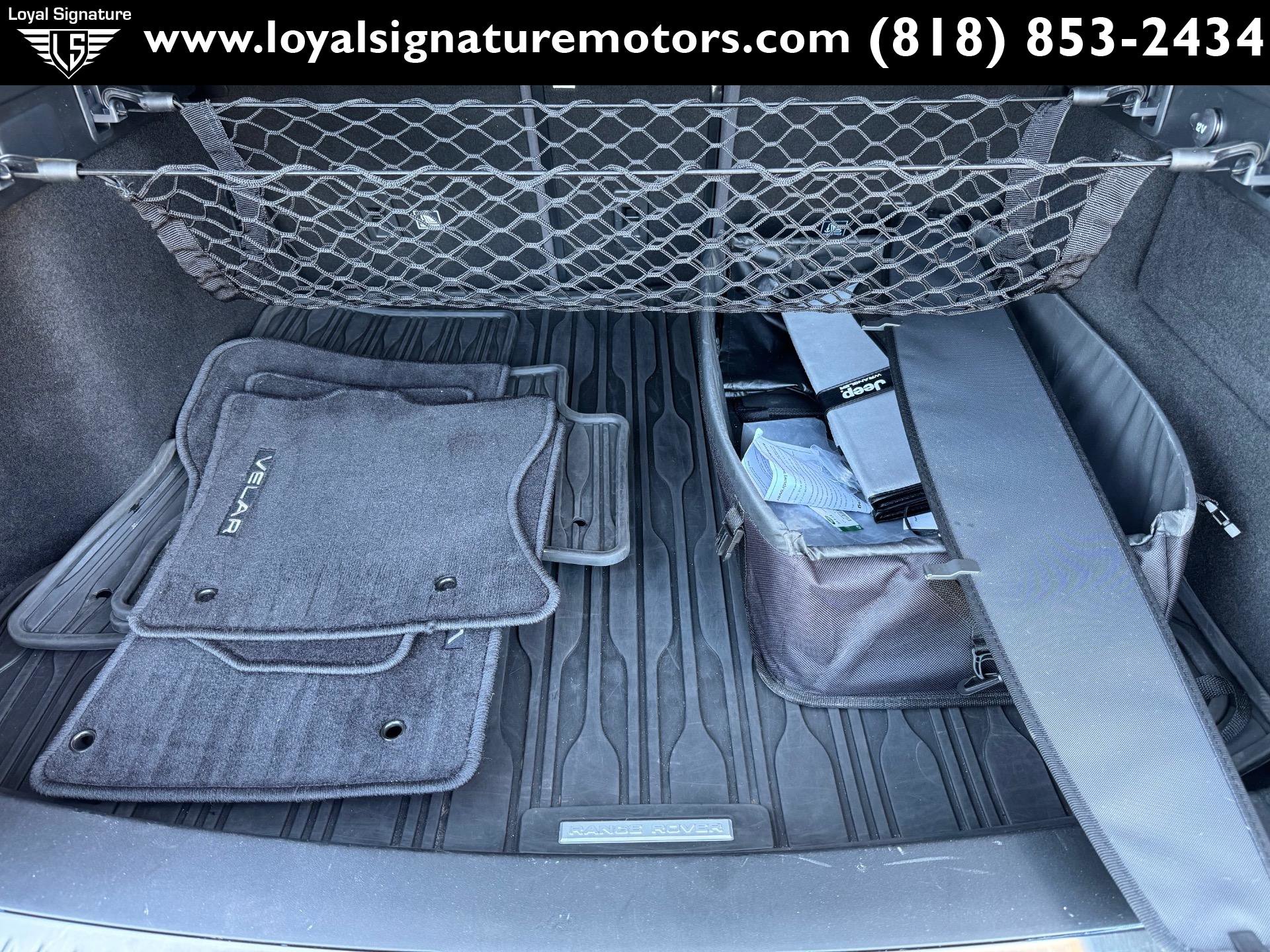 Used 2018 Land Rover Range Rover Velar R-Dynamic SE image 11