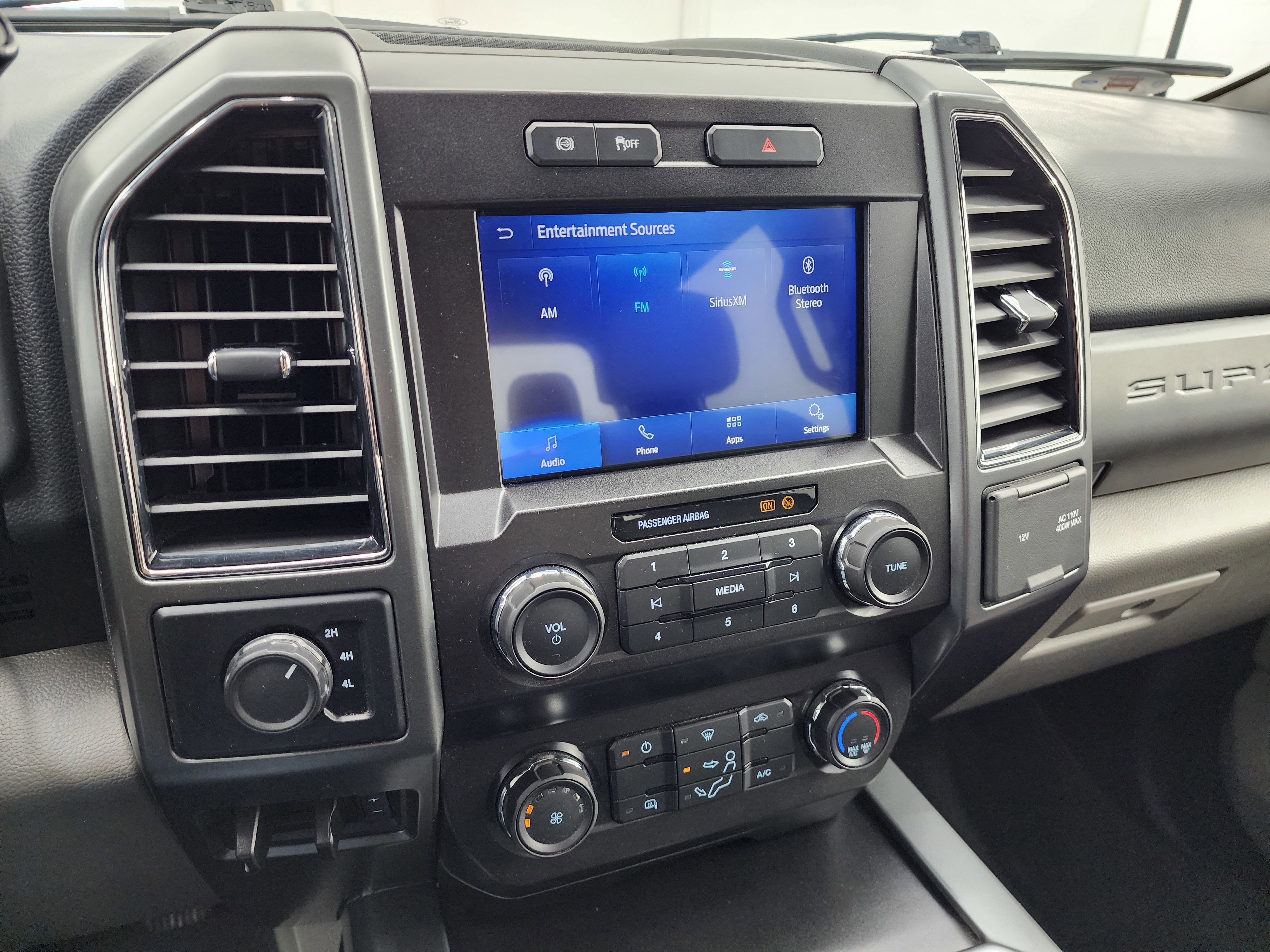 Used 2022 Ford F350 XLT w/ Black Appearance Package image 11