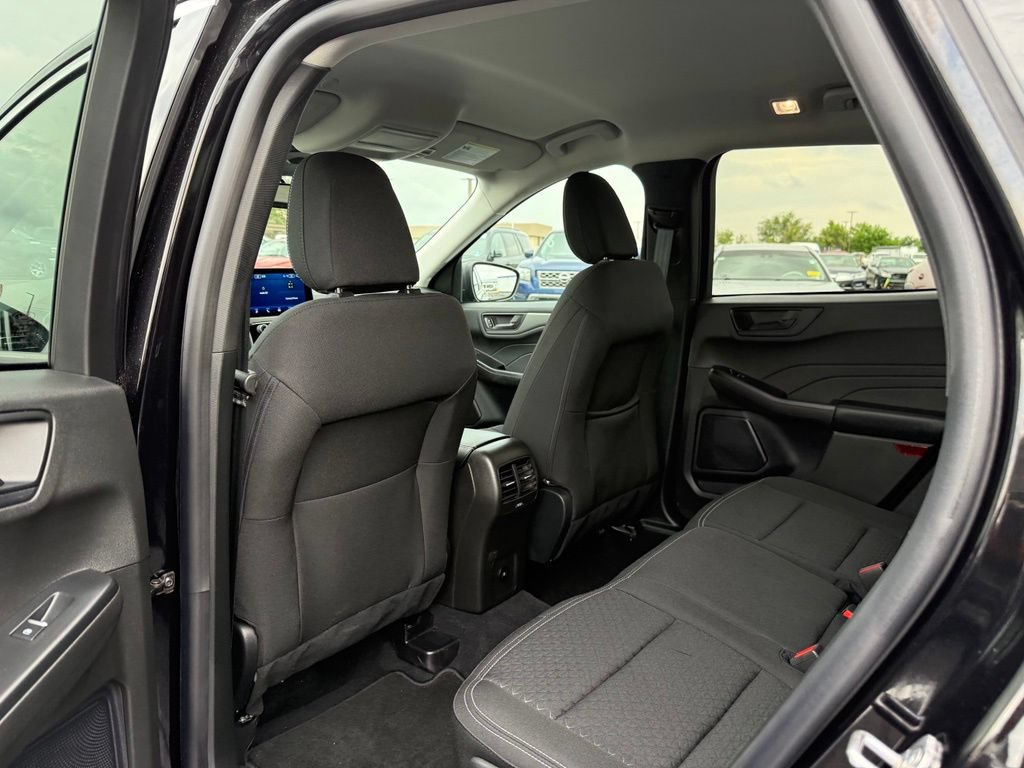 Used 2024 Ford Escape Active AWD/4WD image 9