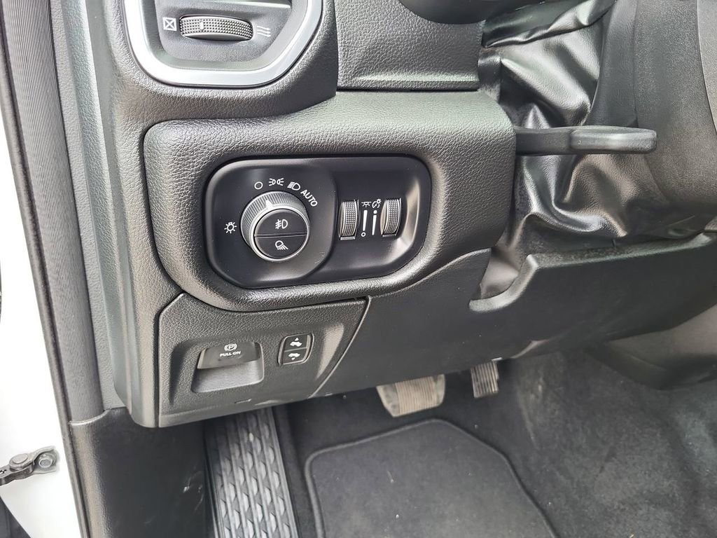 Used 2025 RAM 1500 Laramie image 14