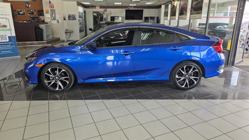 Used 2019 Honda Civic Sport image 2