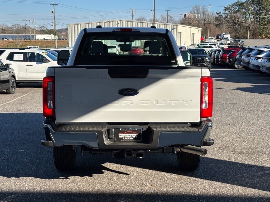 New 2026 Ford F250 XL w/ XL Chrome Package image 25