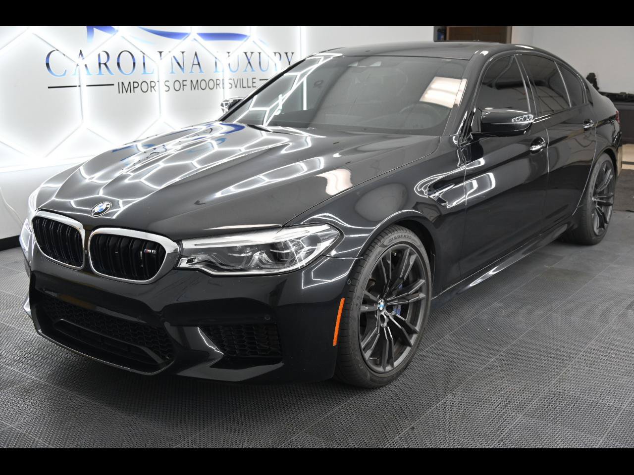 Used 2018 BMW M5 w/ Executive Package AWD/4WD image 1