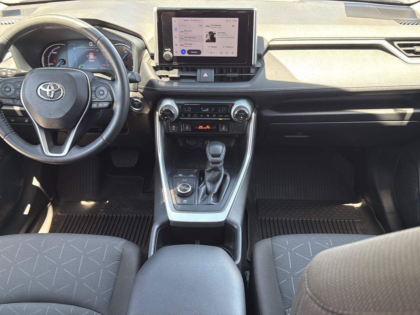 Used 2024 Toyota RAV4 XLE w/ Convenience Package AWD/4WD image 20