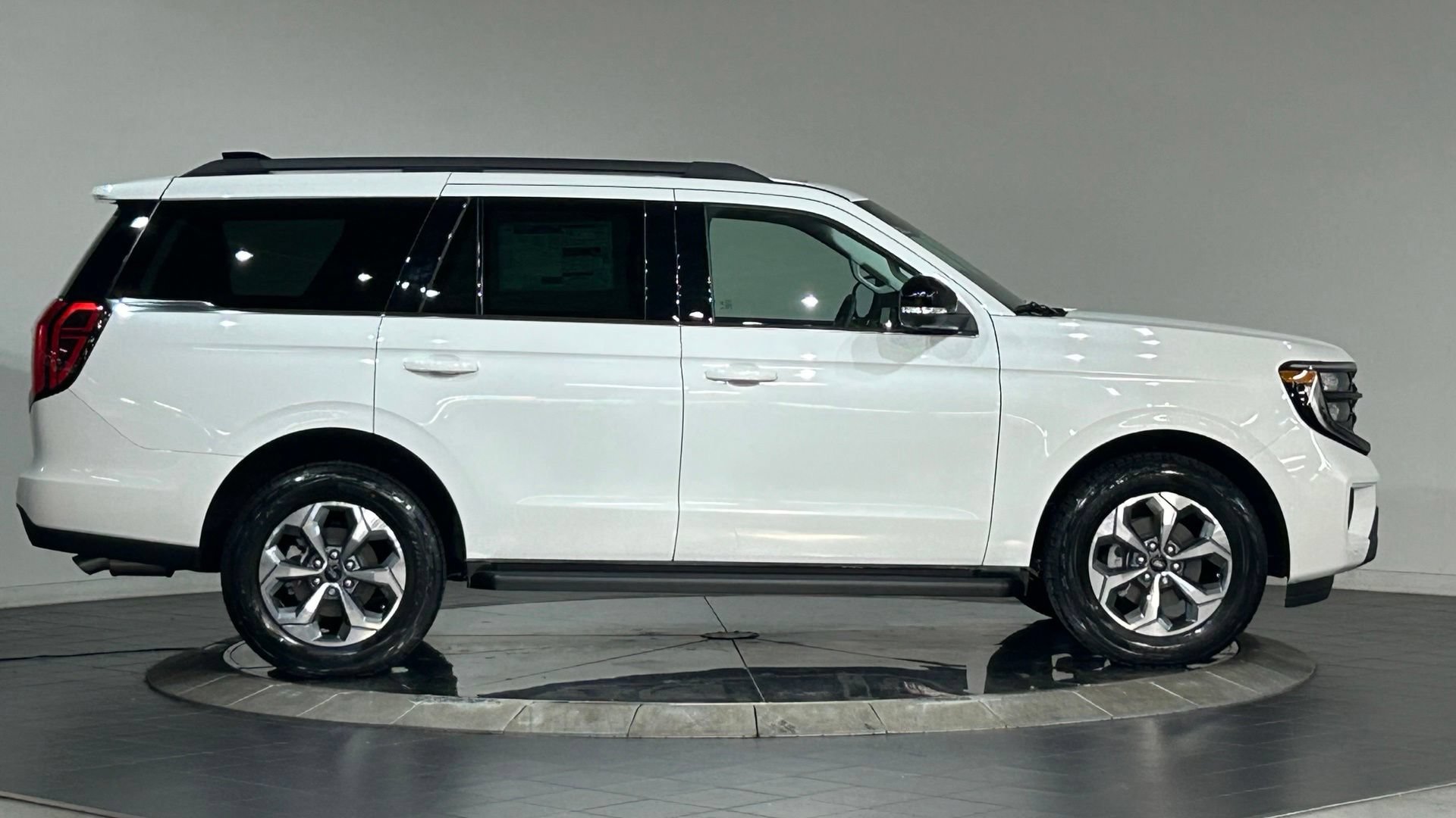 New 2027 Ford Expedition Active AWD/4WD image 11