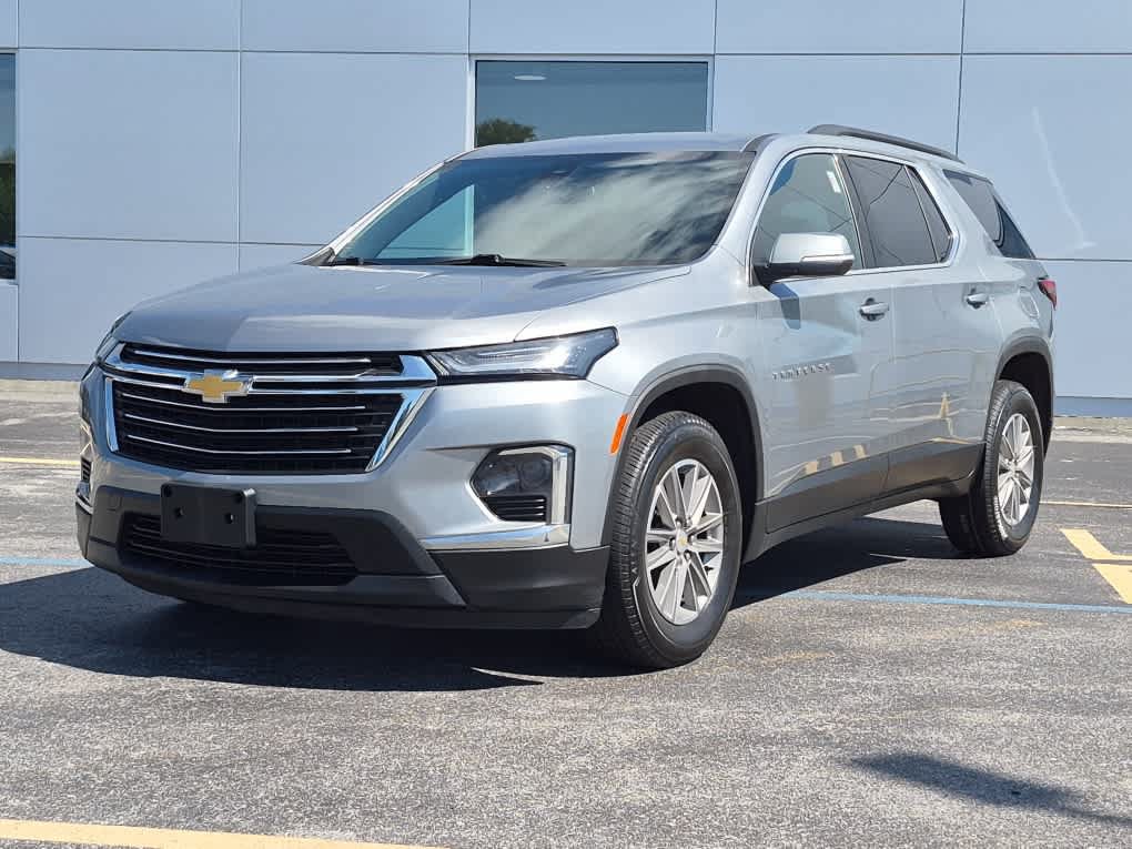 Used 2023 Chevrolet Traverse LT