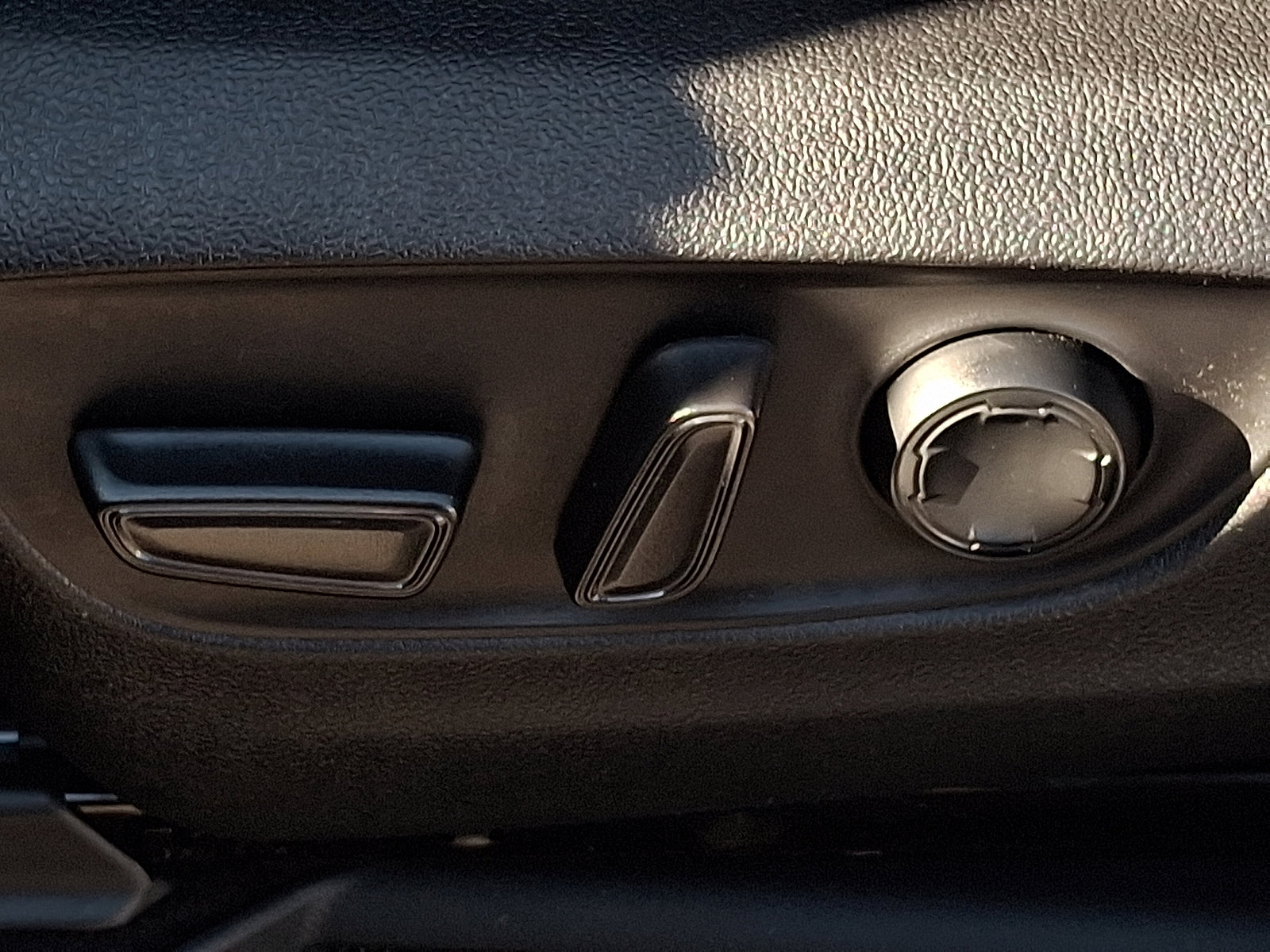 Used 2024 Toyota Sienna XSE w/ XSE Plus Package image 26