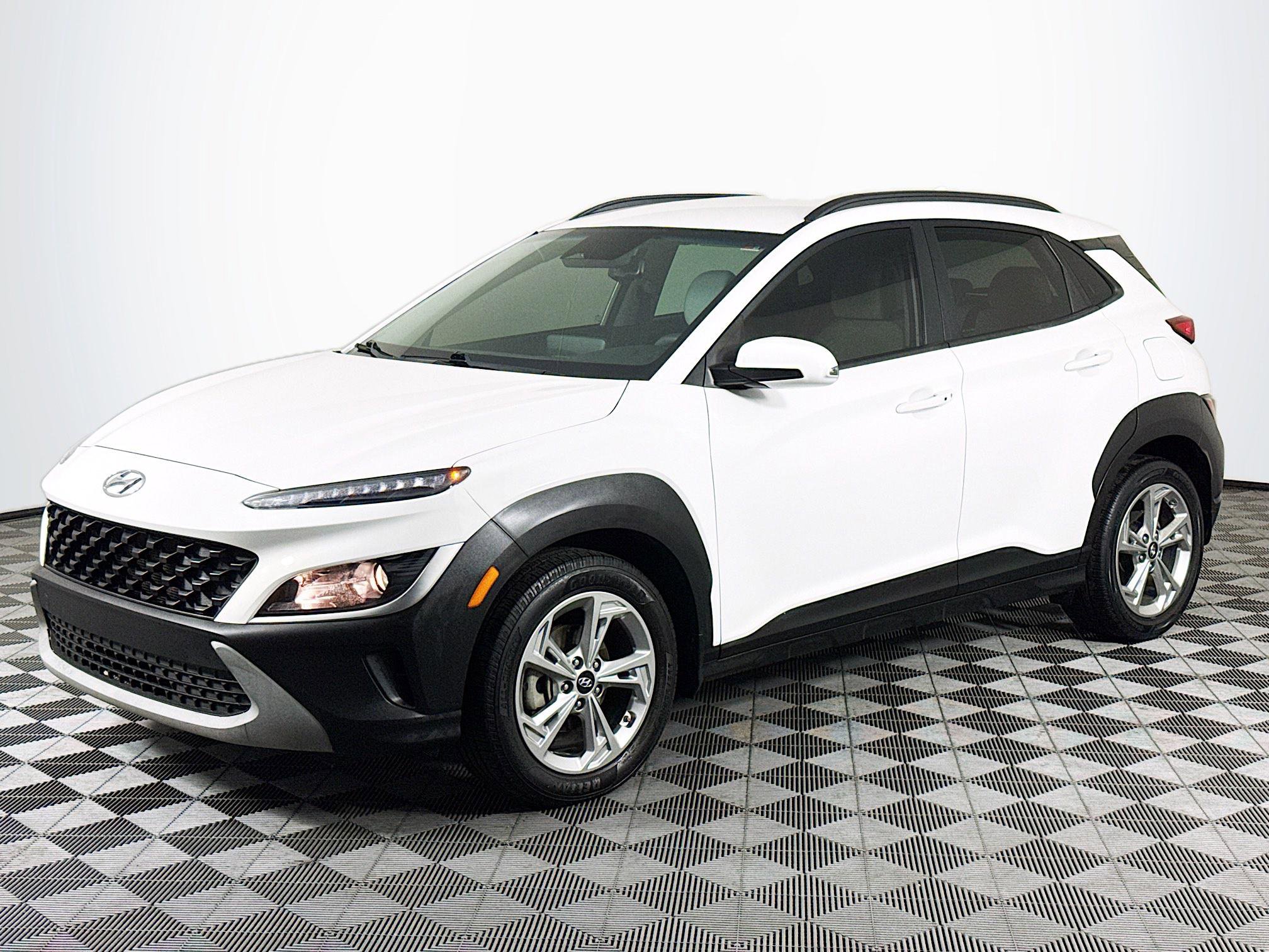 Used 2022 Hyundai Kona SEL image 4