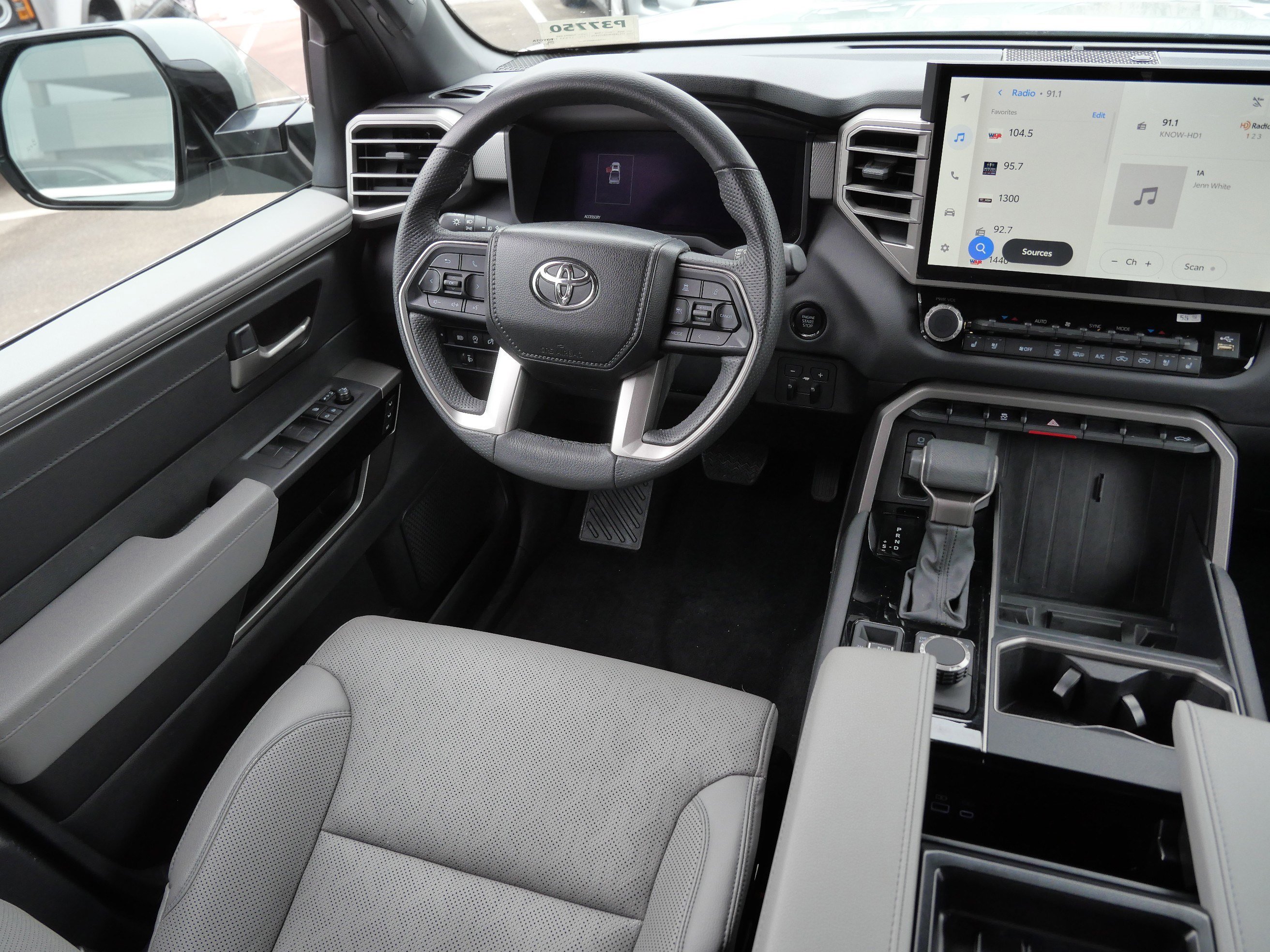 Used 2025 Toyota Tundra Limited image 10