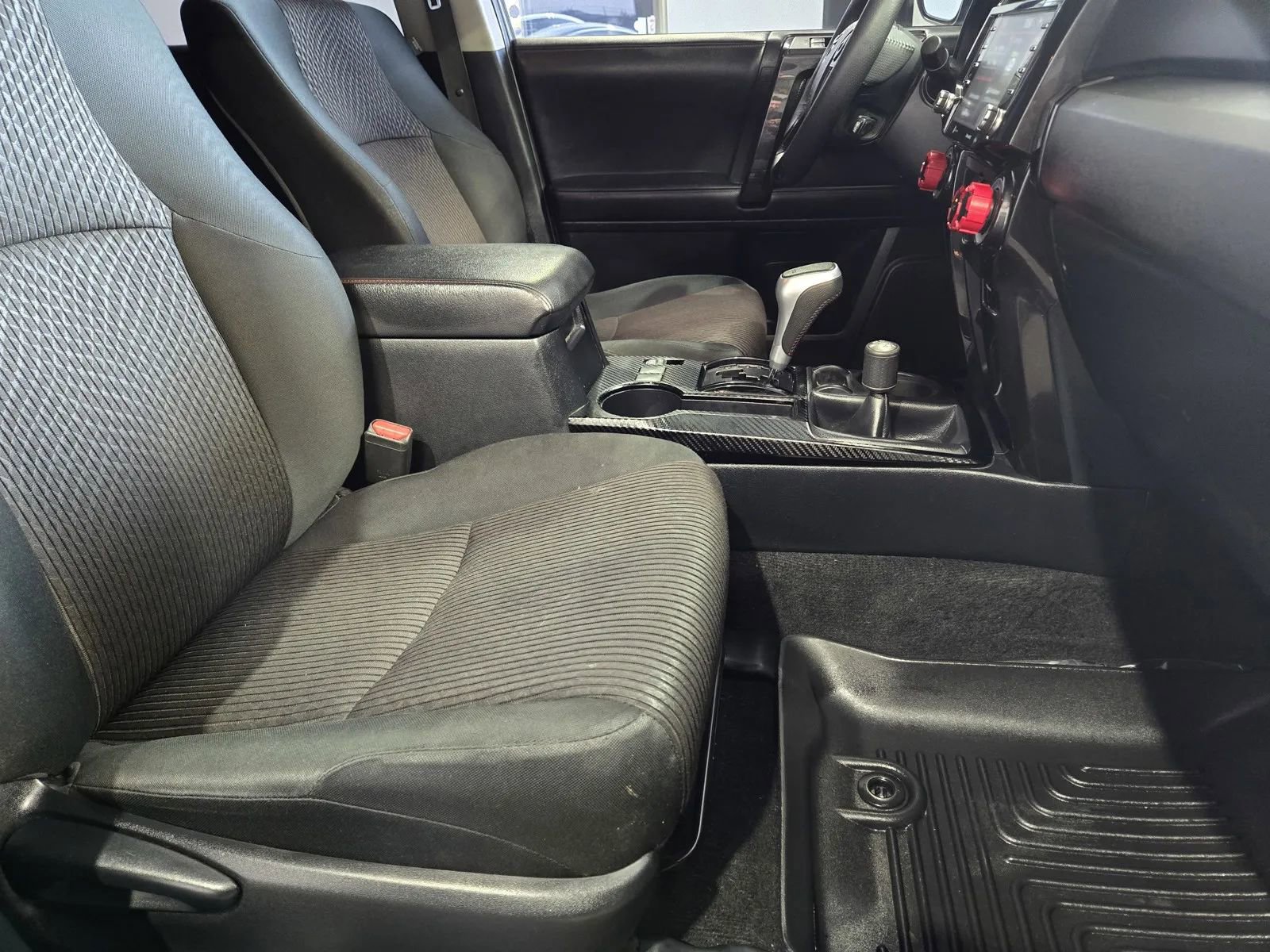 Used 2021 Toyota 4Runner TRD Off-Road AWD/4WD image 7