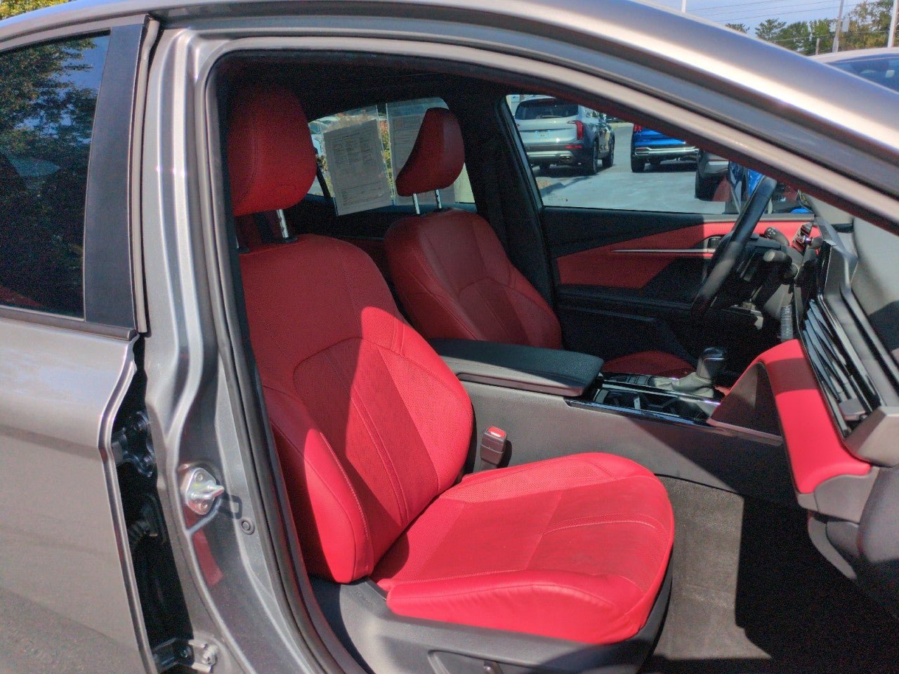 Used 2025 Toyota Camry XSE FWD image 28