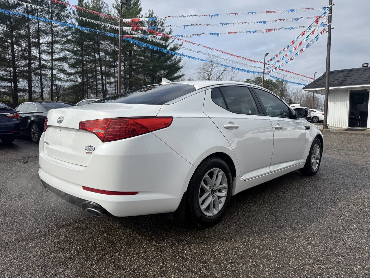 Used 2011 Kia Optima LX w/ Convenience Pkg FWD image 12