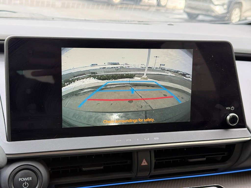 Used 2025 Toyota Prius XLE image 24