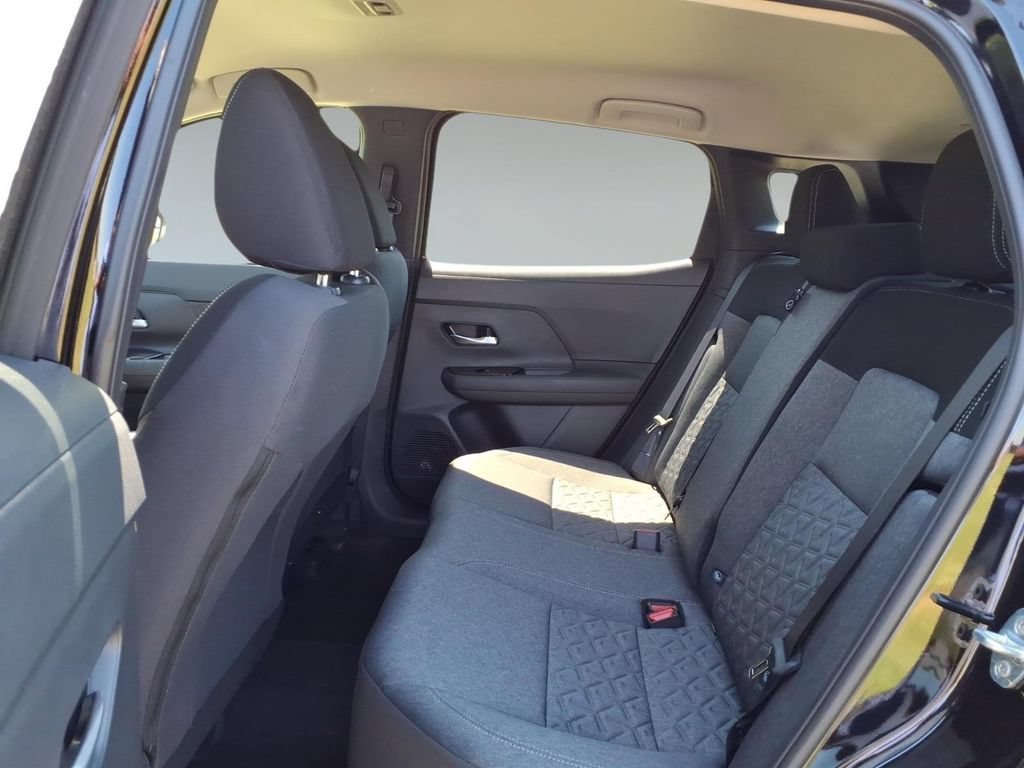 New 2026 Nissan Kicks SV w/ Cold Weather Package FWD image 10