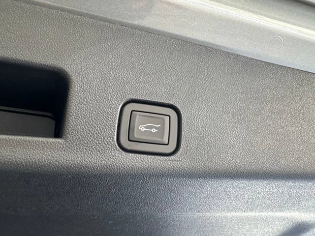 New 2026 GMC Acadia Elevation w/ Elevation Premium Package AWD/4WD image 37