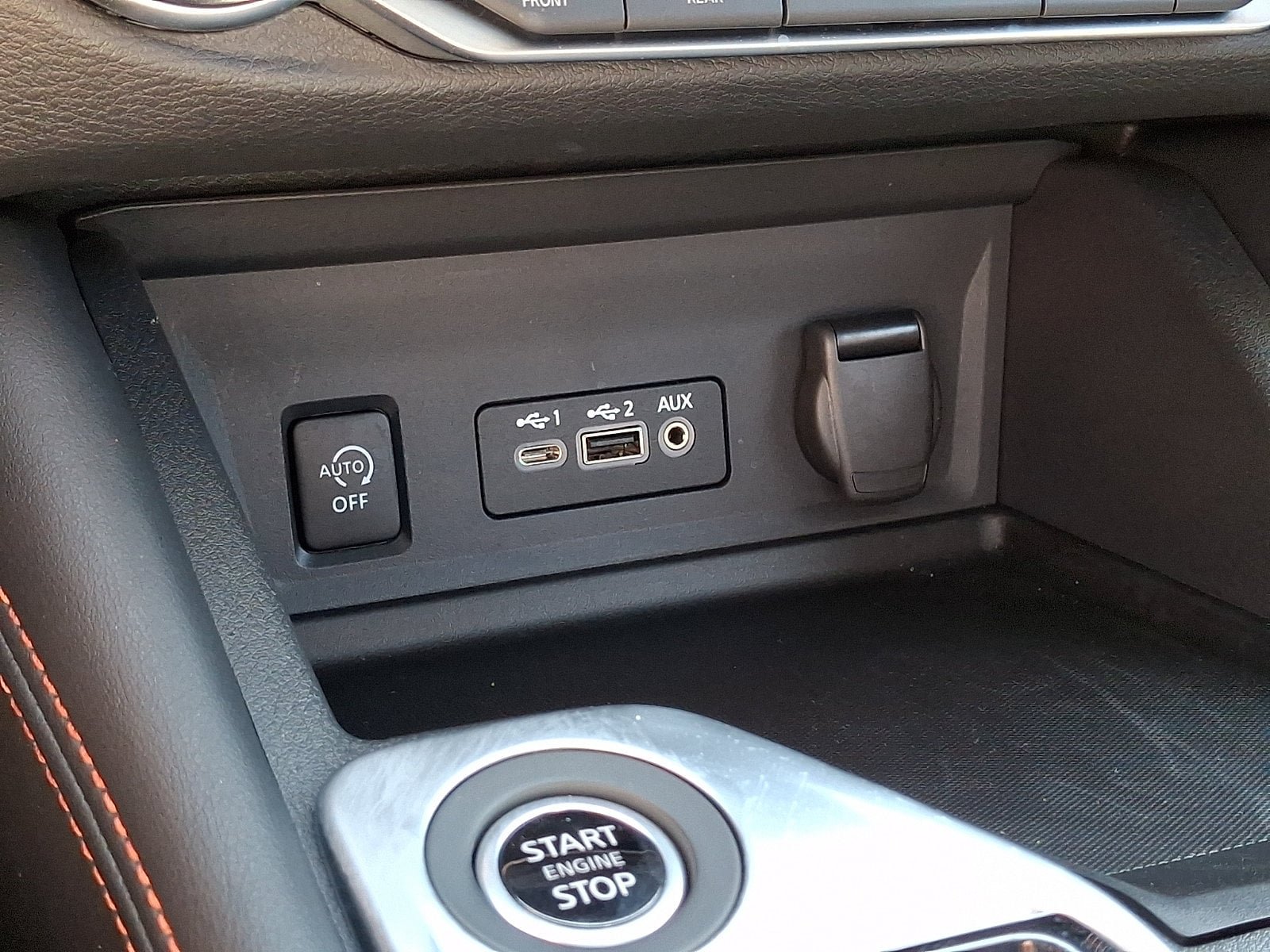Certified 2025 Nissan Sentra SR w/ SR Premium Package FWD image 25