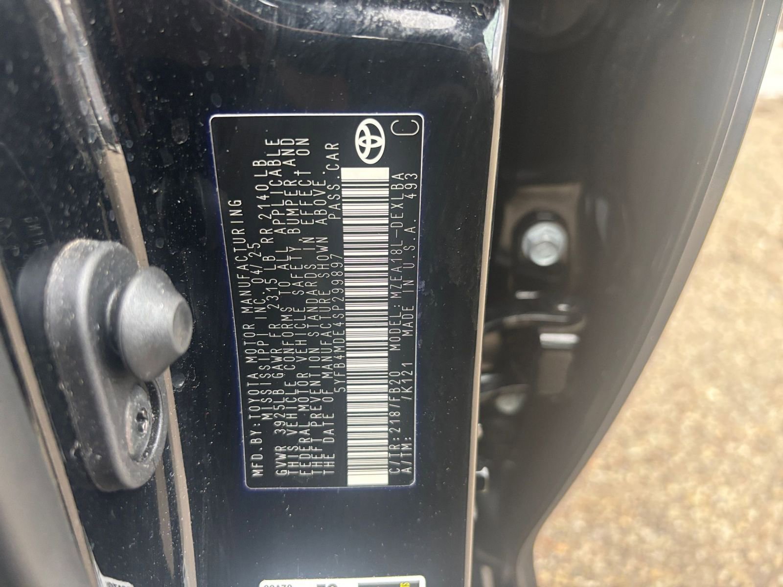 Used 2025 Toyota Corolla LE image 27