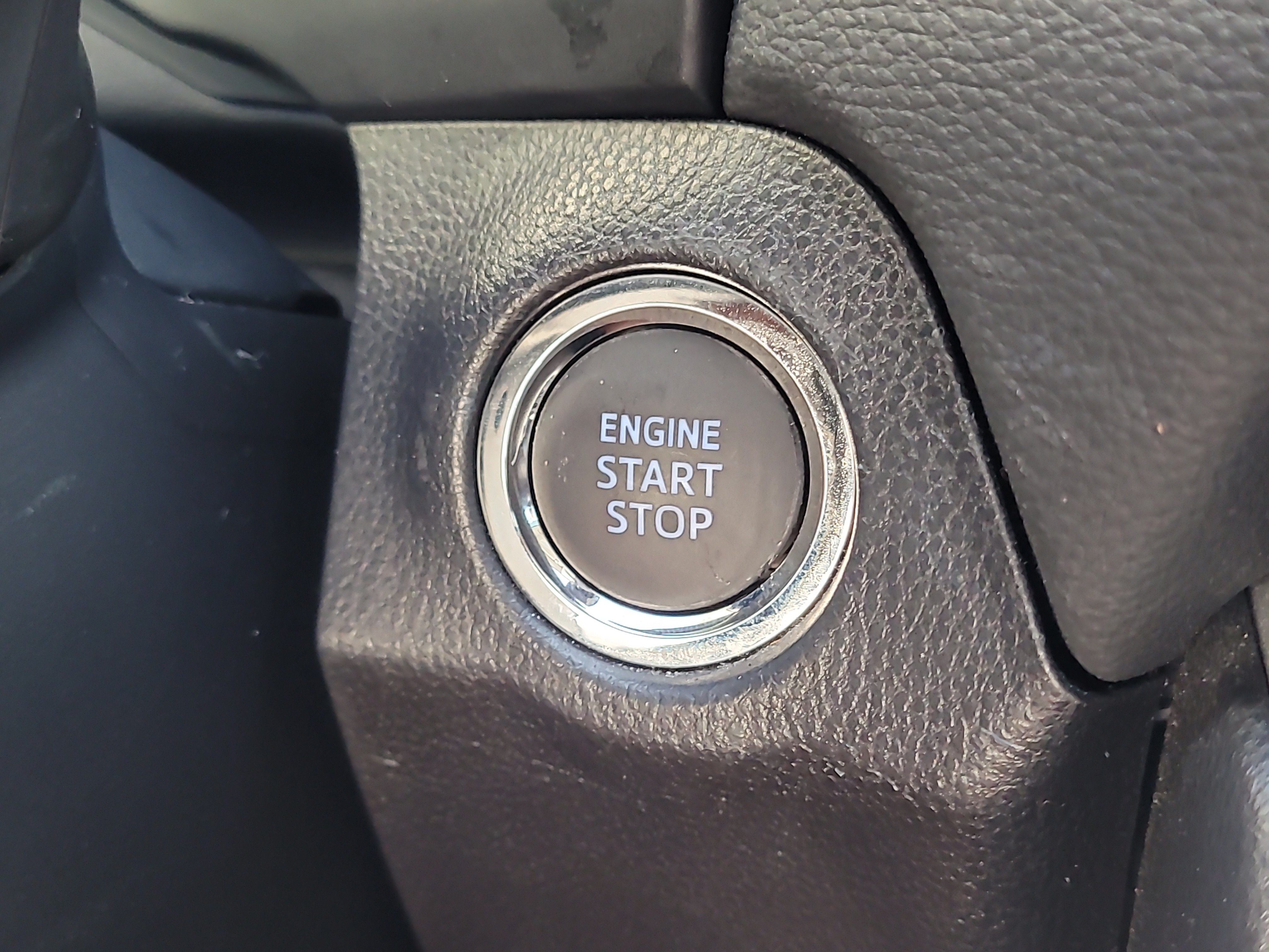Used 2021 Toyota RAV4 XLE Premium FWD image 30