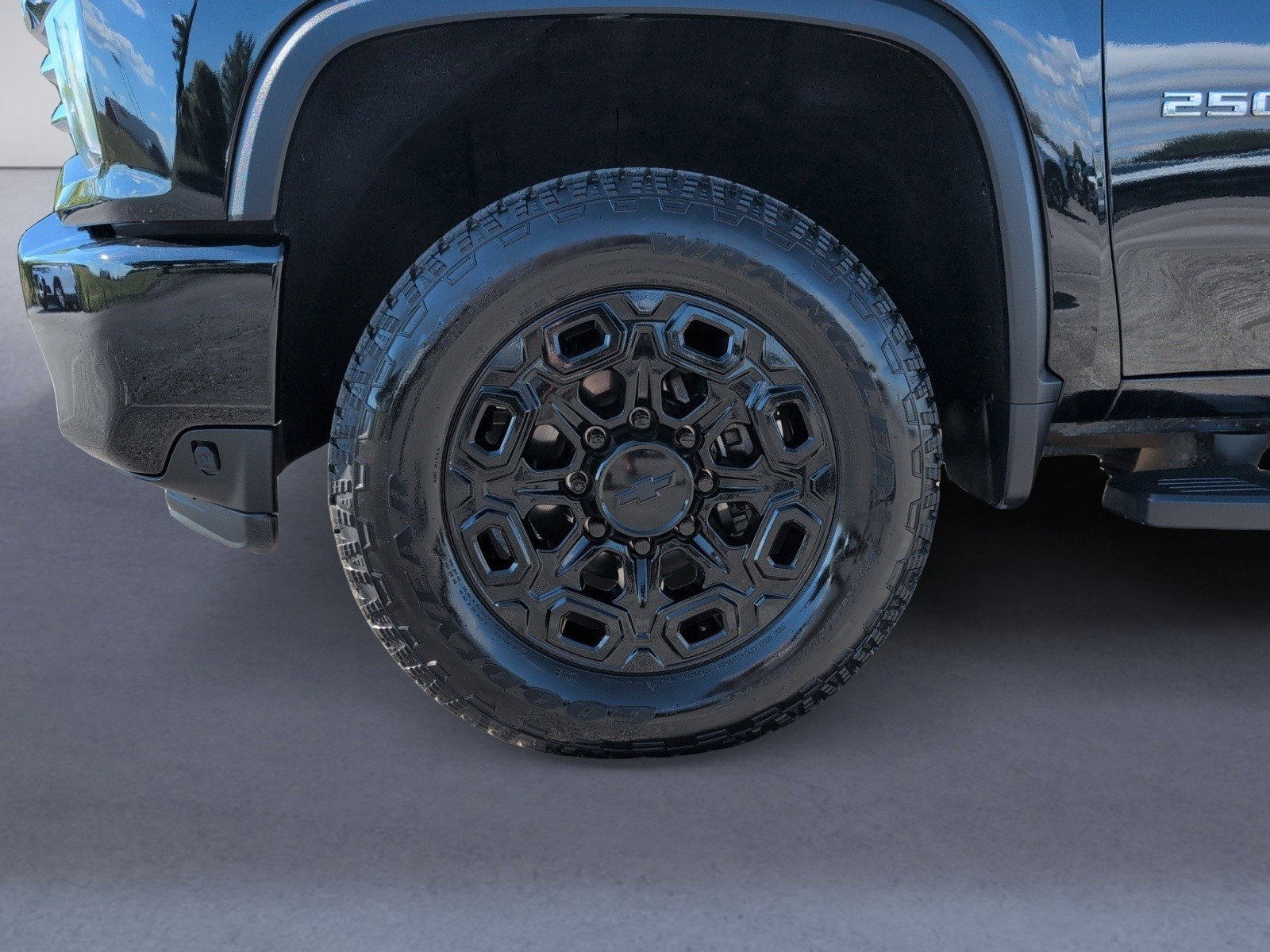 Certified 2023 Chevrolet Silverado 2500 High Country w/ Safety Package II image 39