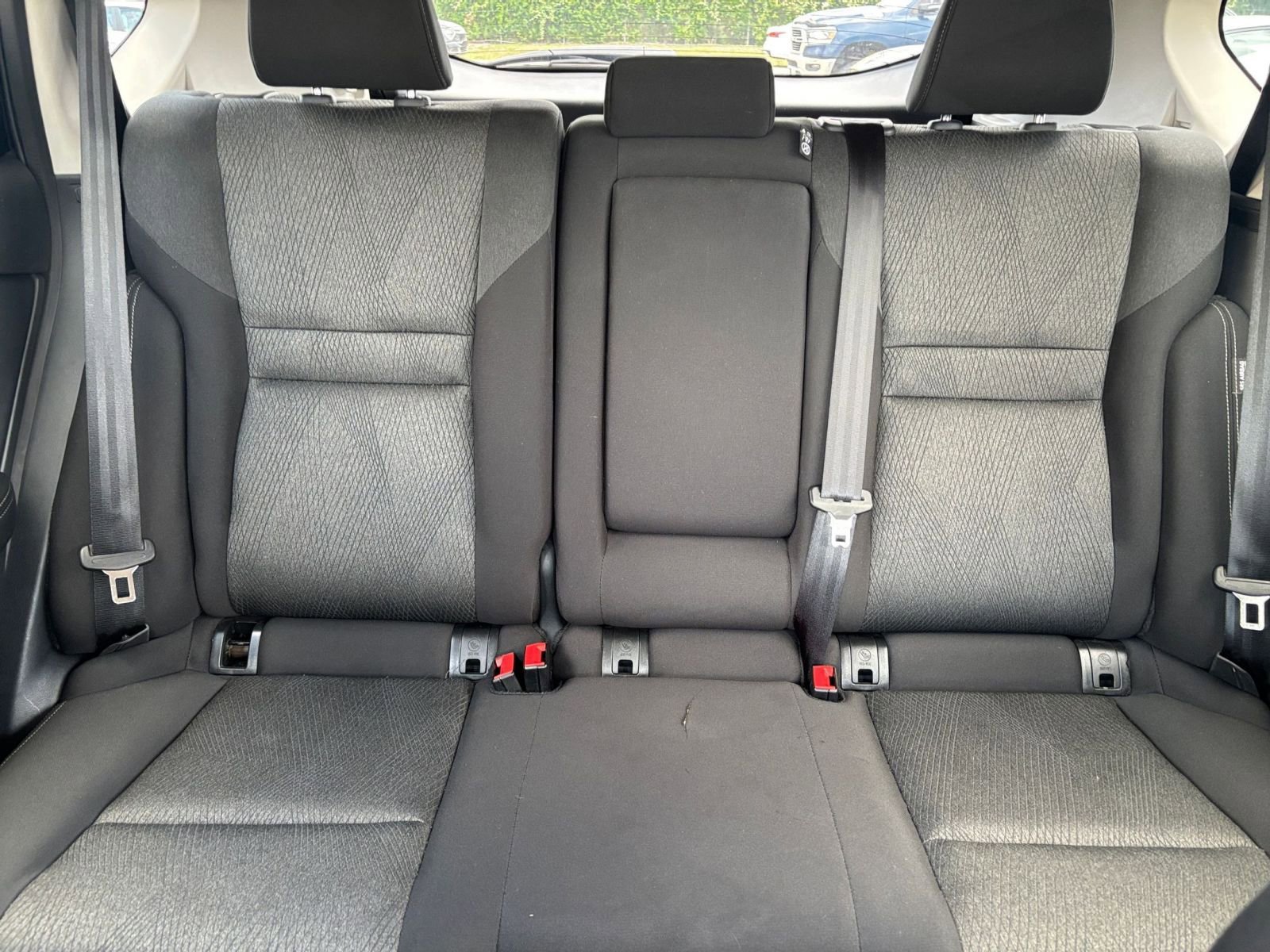 Used 2025 Nissan Rogue SV FWD image 40
