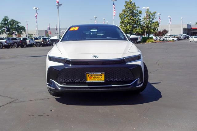 Certified 2024 Toyota Crown Platinum AWD/4WD image 3