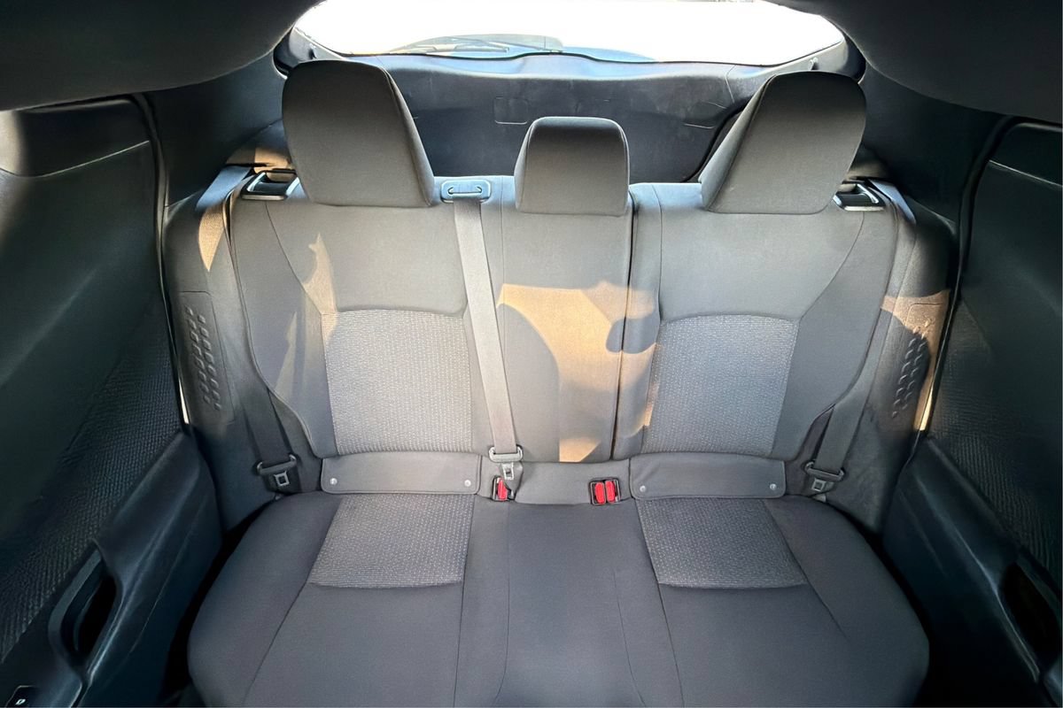 Used 2018 Toyota C-HR XLE FWD image 13