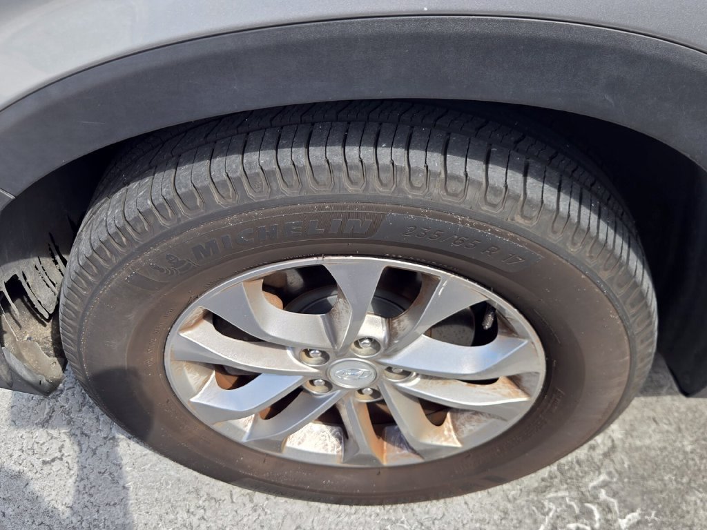 Used 2020 Hyundai Santa Fe SEL FWD image 7