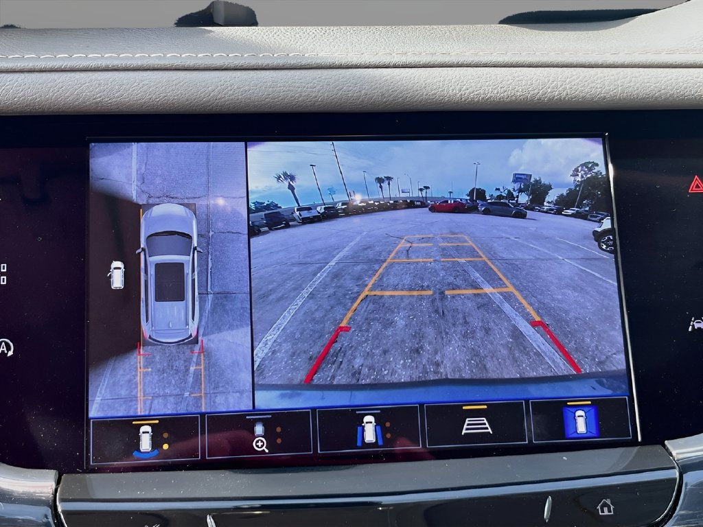 Used 2024 Cadillac XT6 Premium Luxury w/ Technology Package FWD image 14