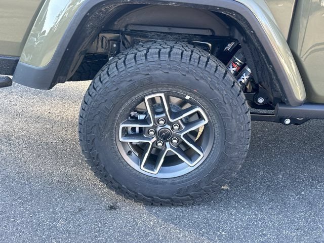 Used 2026 Jeep Gladiator Mojave w/ Steel Bumper Group AWD/4WD image 19