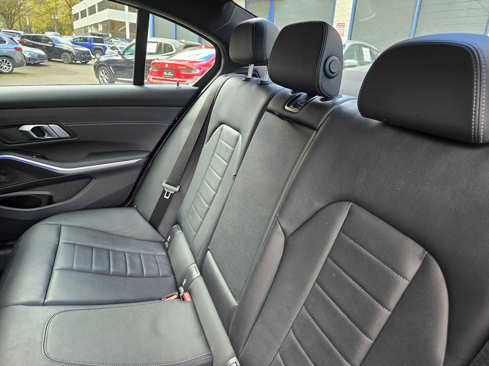 Used 2021 BMW 330i xDrive Sedan w/ M Sport Package image 17