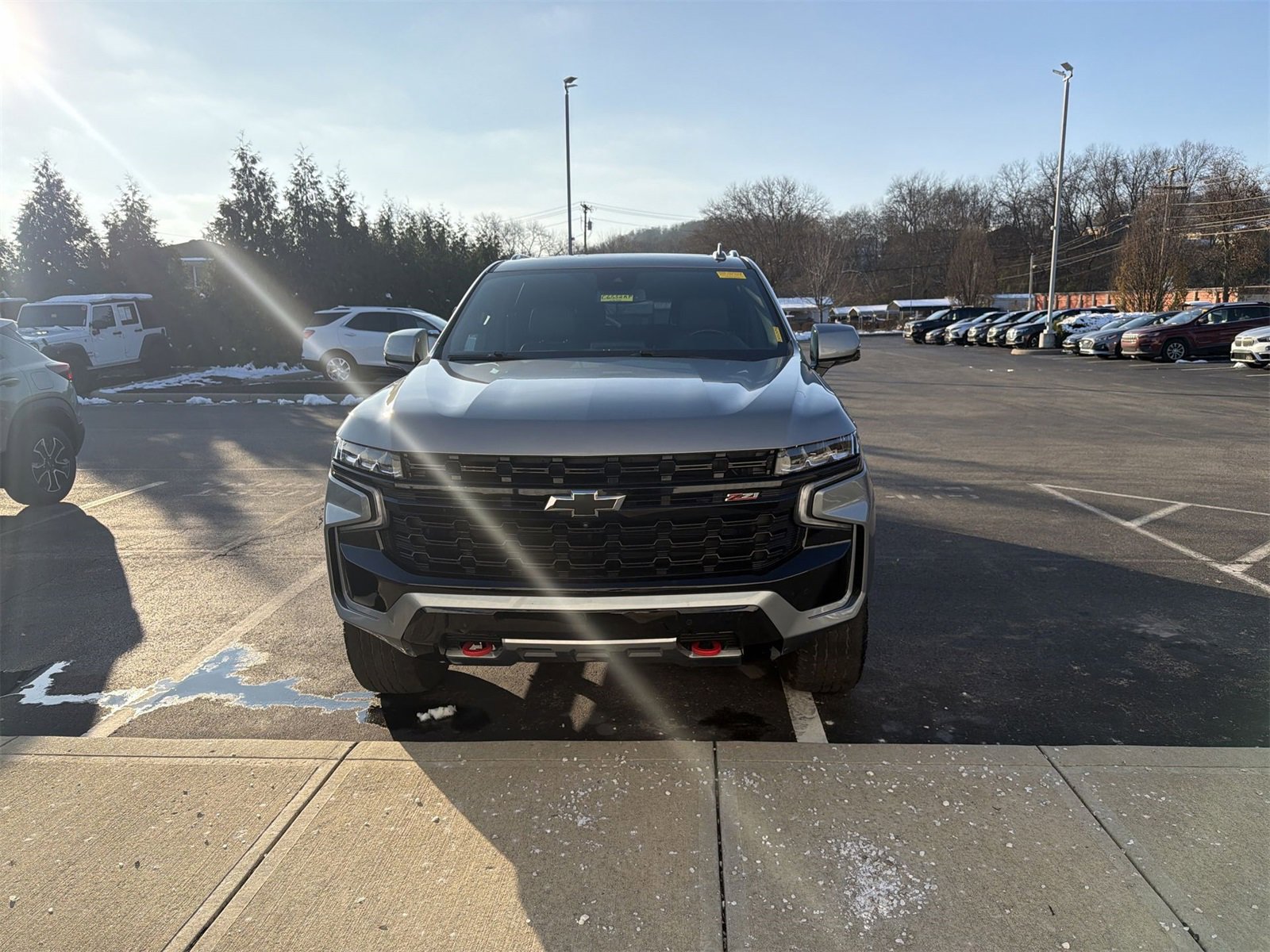 Used 2023 Chevrolet Suburban Z71 w/ Luxury Package image 3