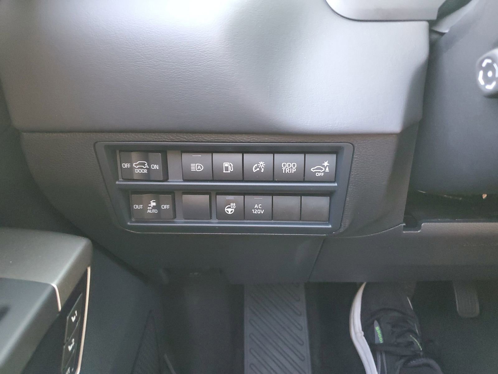 New 2026 Toyota Sequoia Platinum AWD/4WD image 23