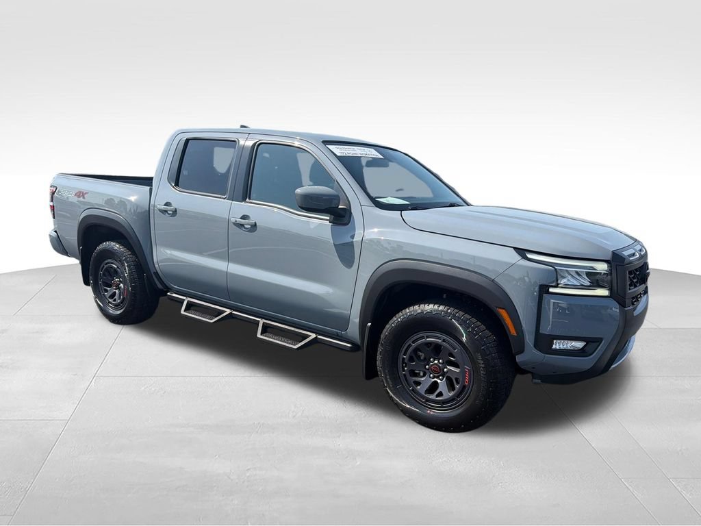 Used 2025 Nissan Frontier PRO-4X AWD/4WD image 7