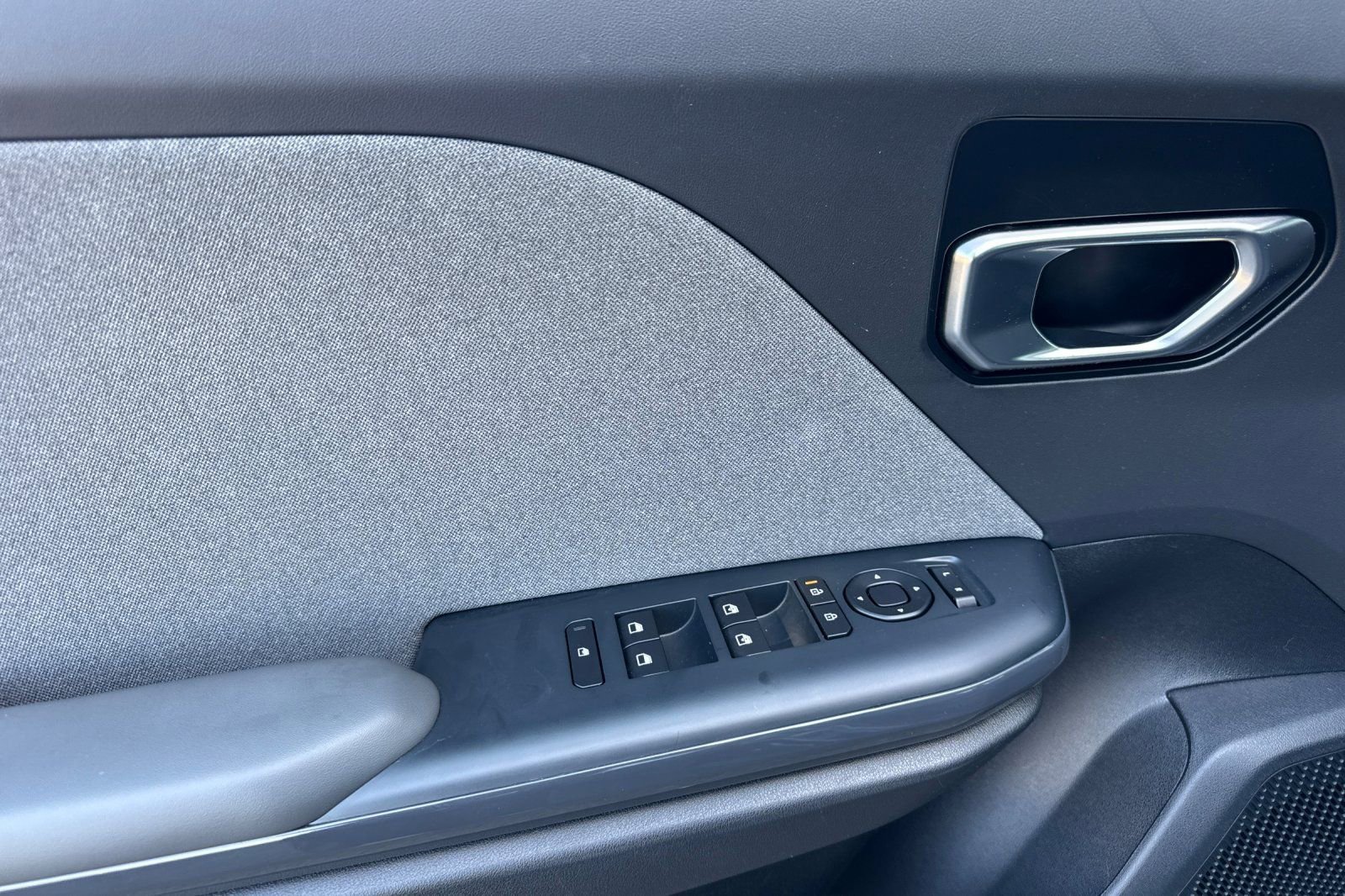 Used 2025 Kia K4 EX image 11