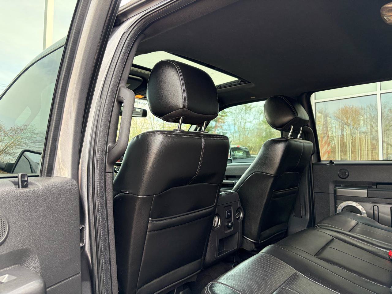 Used 2013 Ford F250 Lariat w/ Lariat Ultimate Pkg AWD/4WD image 53