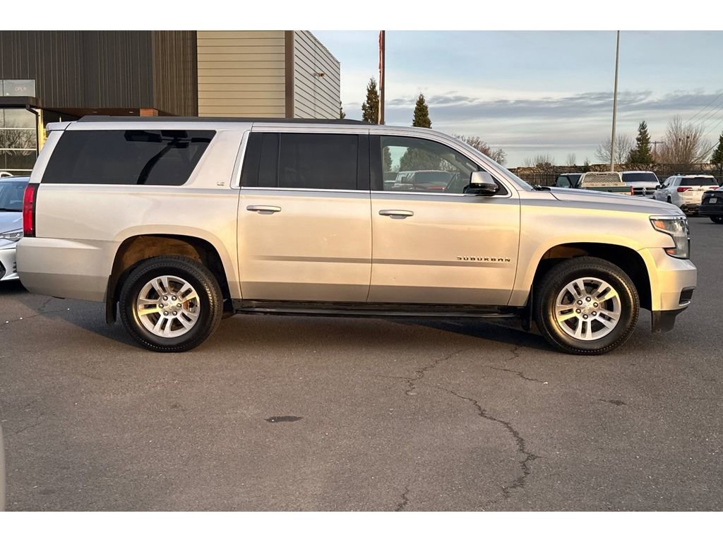 Used 2015 Chevrolet Suburban LS image 3